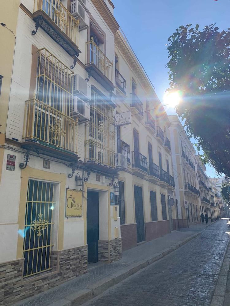 Pension Giraldilla Sevilha Exterior foto